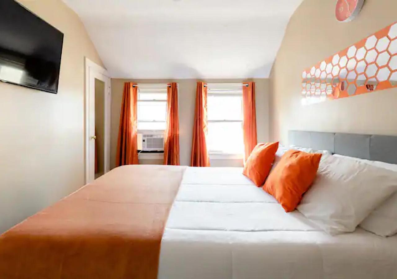 La Naranja Retreat - Cozy Duplex Near Downtown With Parking, 300 Mb Wifi & Self Check In Villa Cleveland Exteriör bild