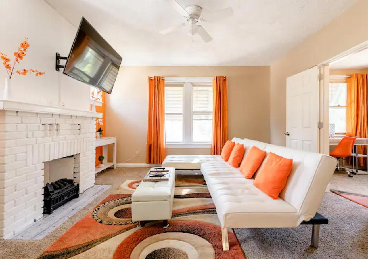 La Naranja Retreat - Cozy Duplex Near Downtown With Parking, 300 Mb Wifi & Self Check In Villa Cleveland Exteriör bild