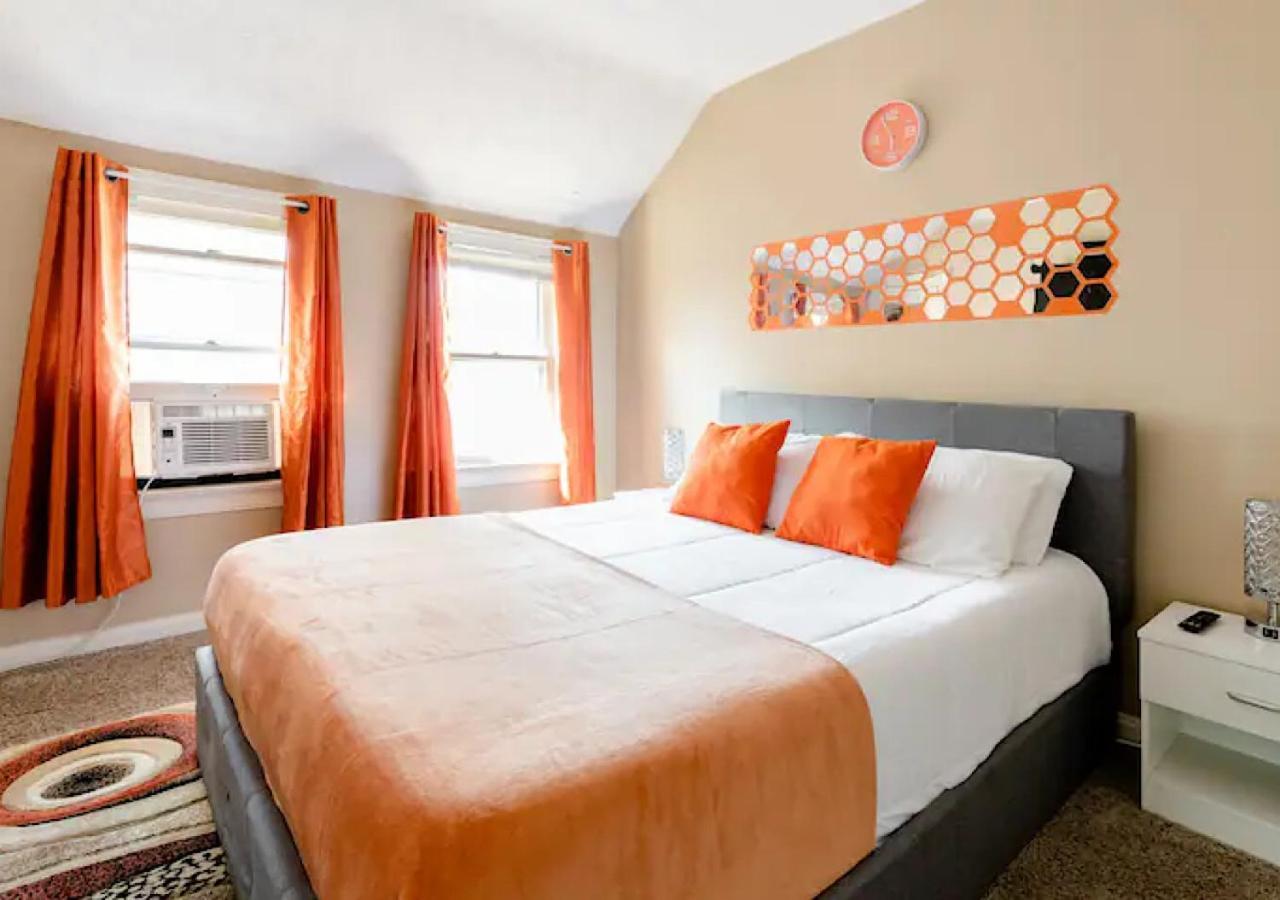La Naranja Retreat - Cozy Duplex Near Downtown With Parking, 300 Mb Wifi & Self Check In Villa Cleveland Exteriör bild