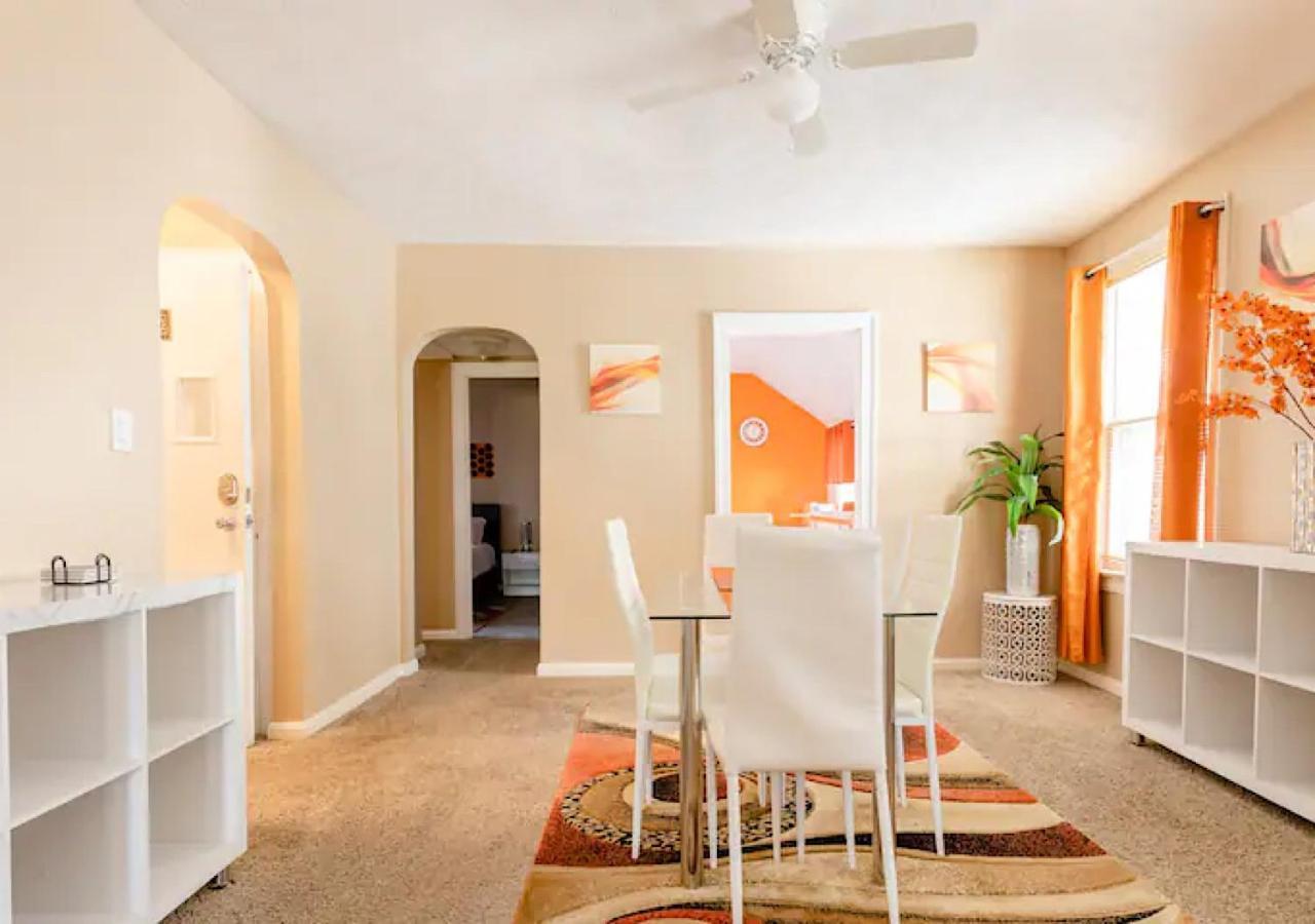 La Naranja Retreat - Cozy Duplex Near Downtown With Parking, 300 Mb Wifi & Self Check In Villa Cleveland Exteriör bild