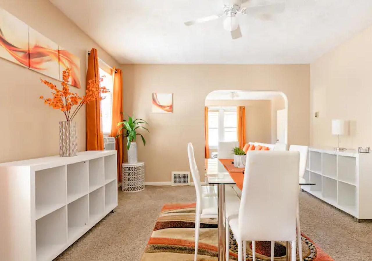 La Naranja Retreat - Cozy Duplex Near Downtown With Parking, 300 Mb Wifi & Self Check In Villa Cleveland Exteriör bild