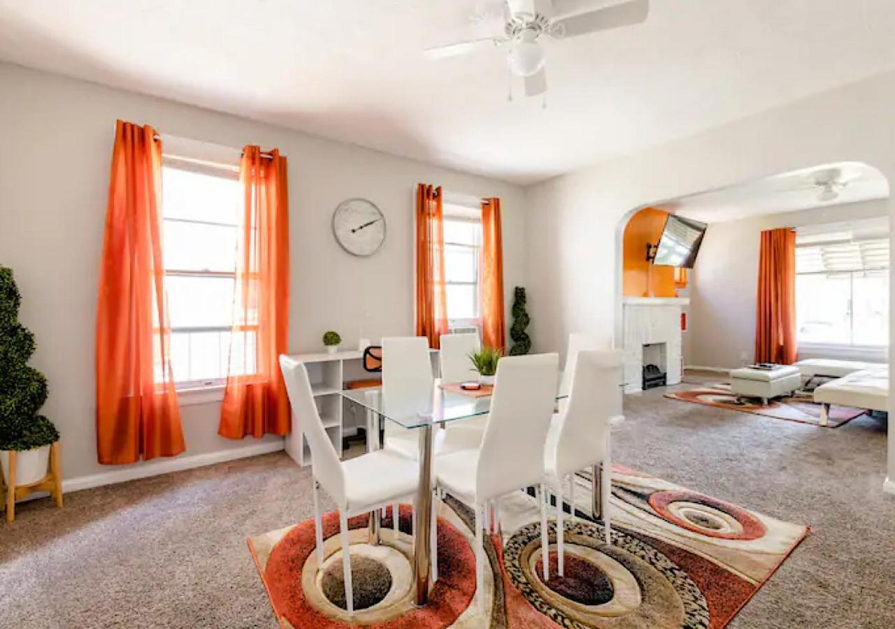 La Naranja Retreat - Cozy Duplex Near Downtown With Parking, 300 Mb Wifi & Self Check In Villa Cleveland Exteriör bild