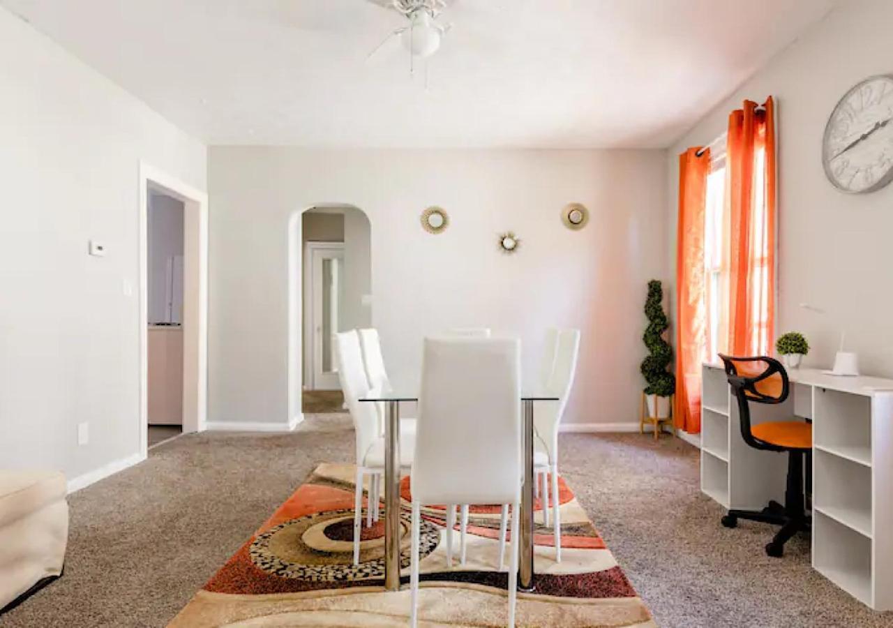 La Naranja Retreat - Cozy Duplex Near Downtown With Parking, 300 Mb Wifi & Self Check In Villa Cleveland Exteriör bild