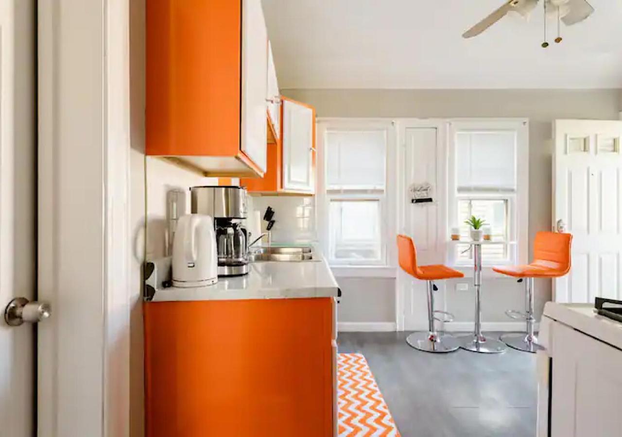 La Naranja Retreat - Cozy Duplex Near Downtown With Parking, 300 Mb Wifi & Self Check In Villa Cleveland Exteriör bild