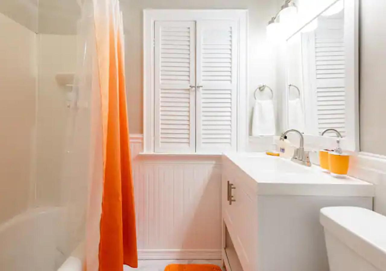 La Naranja Retreat - Cozy Duplex Near Downtown With Parking, 300 Mb Wifi & Self Check In Villa Cleveland Exteriör bild