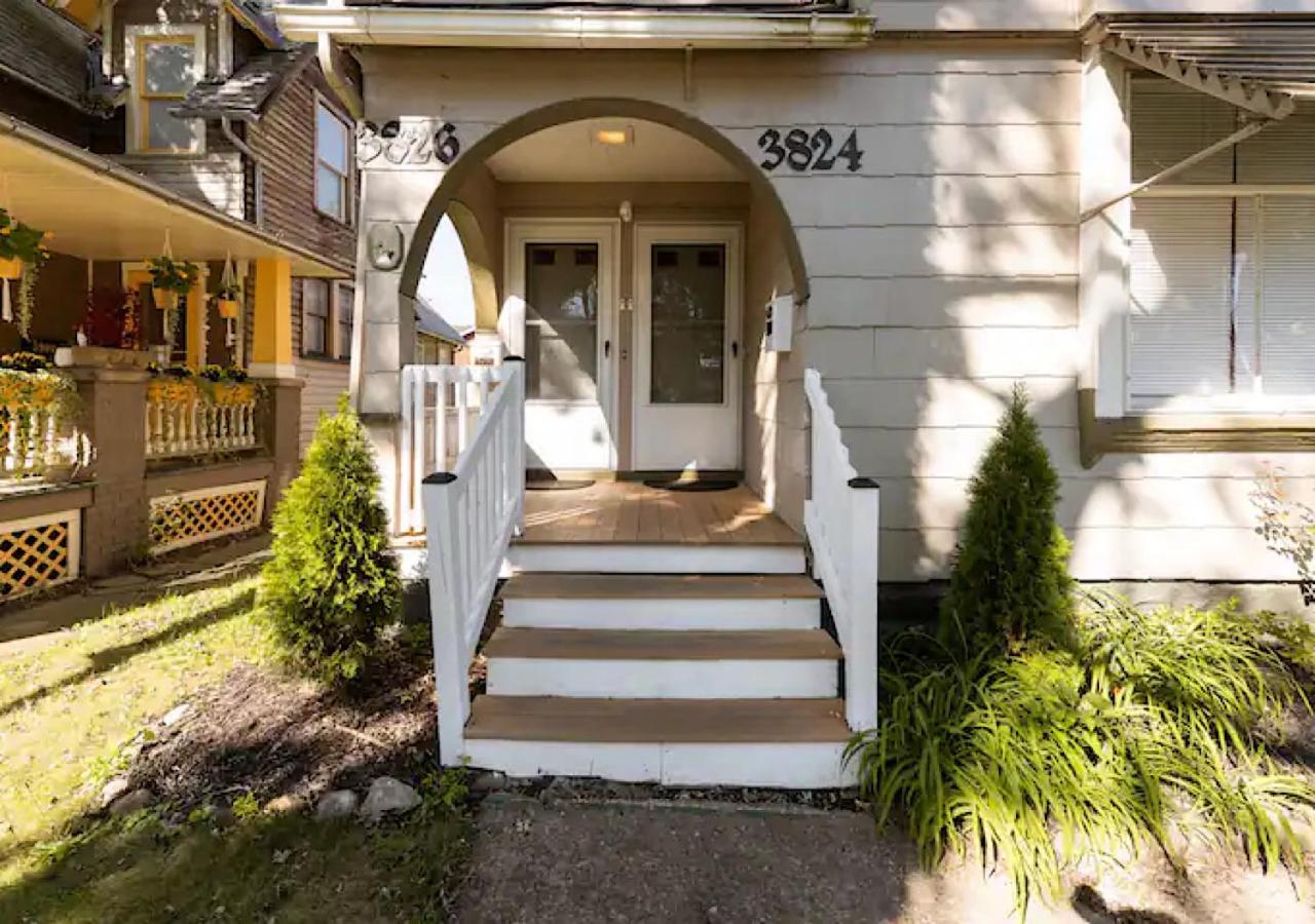 La Naranja Retreat - Cozy Duplex Near Downtown With Parking, 300 Mb Wifi & Self Check In Villa Cleveland Exteriör bild