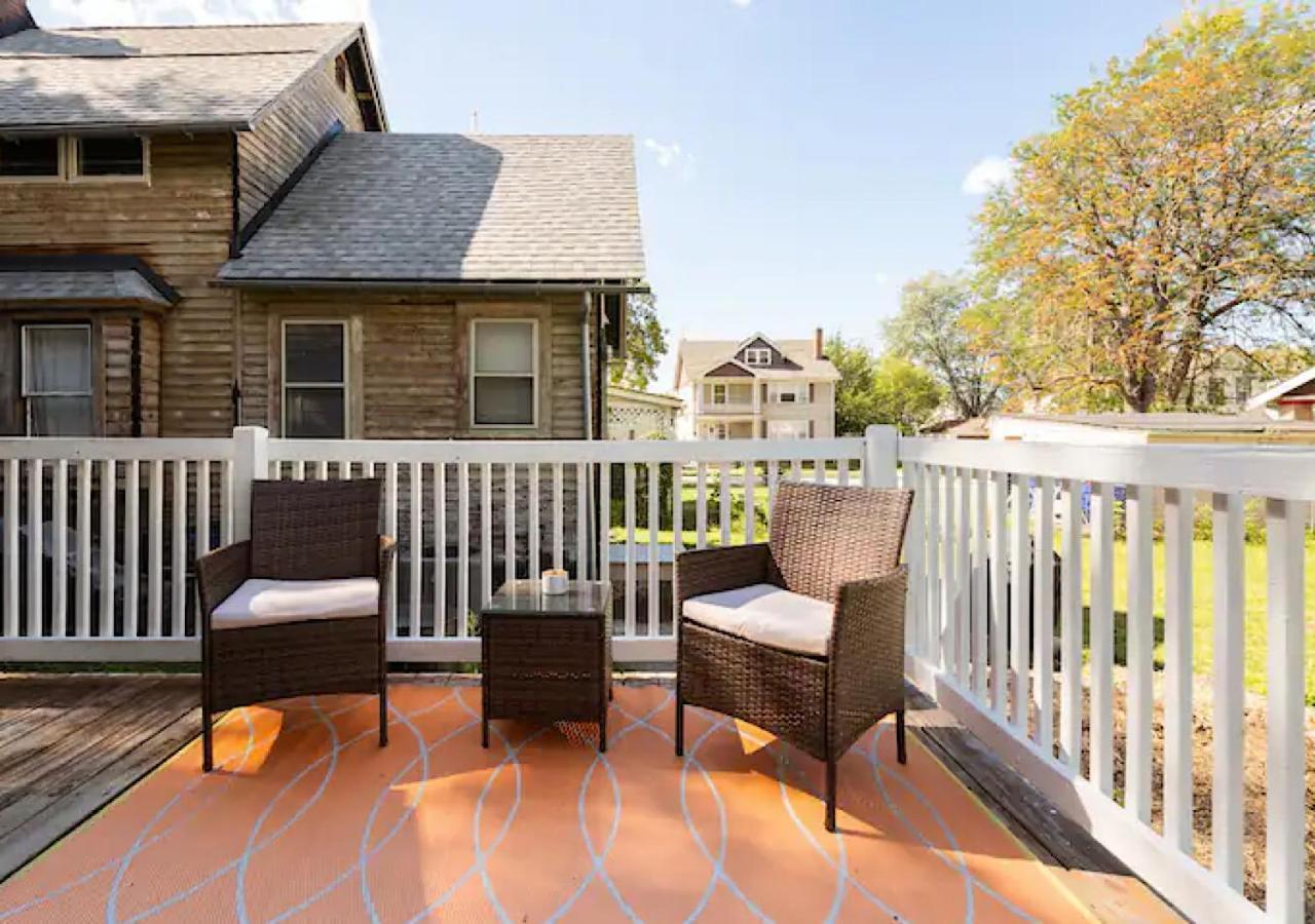 La Naranja Retreat - Cozy Duplex Near Downtown With Parking, 300 Mb Wifi & Self Check In Villa Cleveland Exteriör bild
