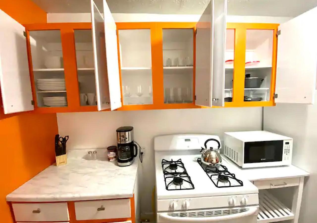 La Naranja Retreat - Cozy Duplex Near Downtown With Parking, 300 Mb Wifi & Self Check In Villa Cleveland Exteriör bild