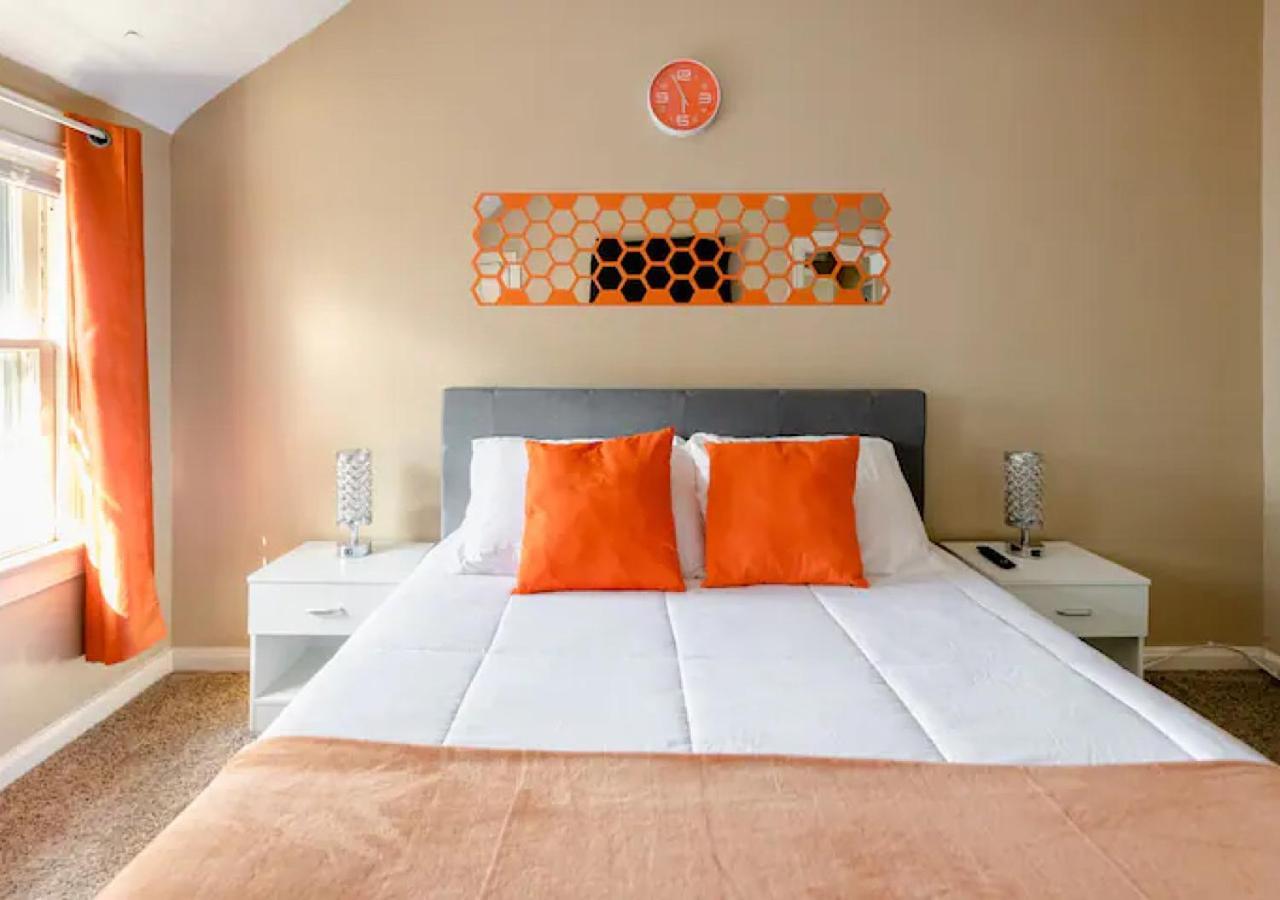 La Naranja Retreat - Cozy Duplex Near Downtown With Parking, 300 Mb Wifi & Self Check In Villa Cleveland Exteriör bild