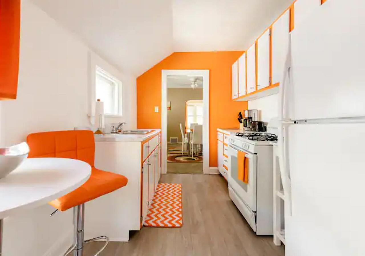 La Naranja Retreat - Cozy Duplex Near Downtown With Parking, 300 Mb Wifi & Self Check In Villa Cleveland Exteriör bild